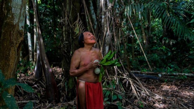 BRASIL:Mineros de oro del Amazonas Invaden Aldea indígenas después de que su líder es asesinado !!