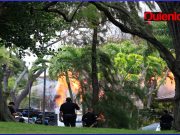 Tragedia en Honolulu Hawaii. Bajo desalojo un hombre mata a los oficiales e incendia la casa.
