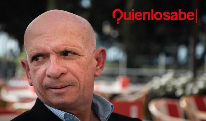 Hugo Carvajal entrega