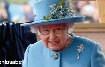 Reina Isabel pasaporte