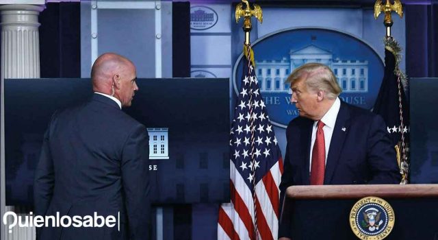 Trump es retirado de la sala de prensa después de un tiroteo. Trump tiroteo