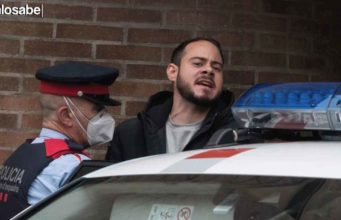 El arresto de Pablo Hasel causa protestas en Barcelona. Pablo Hasel