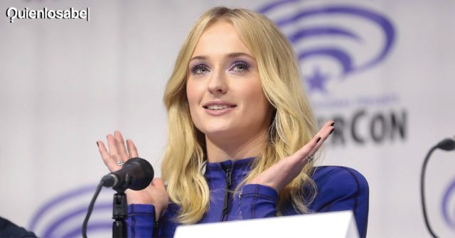 Sophie Turner bisexual