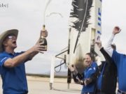 Jeff Bezos celebra su primer viaje al espacio. ¿Qué implica la nueva carrera espacial privada? jeff bezos espacio