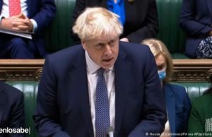 Boris Johnson debería renunciar