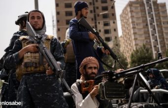 El Talibán le prohíbe estudiar a las mujeres