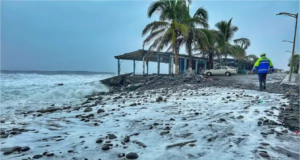 Huracán Libia paso a categoría 4 y tocara tierra en las costas de Jalisco.