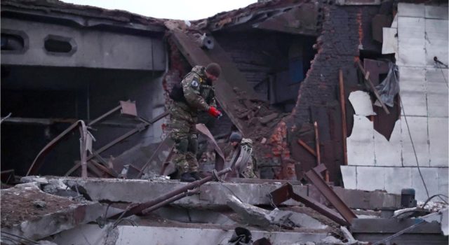 BOMBARDEO RUSO A UCRANIA DEJA 51 VICTIMAS Devastador ataque a Ucrania deja 51 victimas