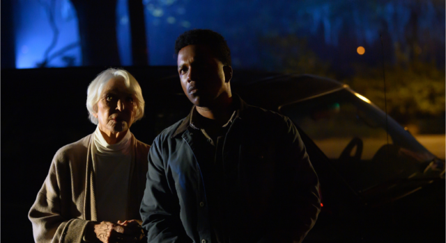 Muere viendo El Exorcista Creyente. Ellen Burstyn y Linda Blair repetirán su papeles originales como madre e hija. Así es la nueva película de 'El Exorcista' que llega a los cines este 2023.