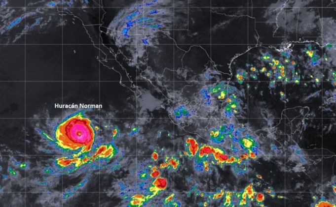 La tormenta tropical norma se convirtió la tarde del miércoles en un huracán mientras avanzaba sobre aguas del Pacífico mexicano