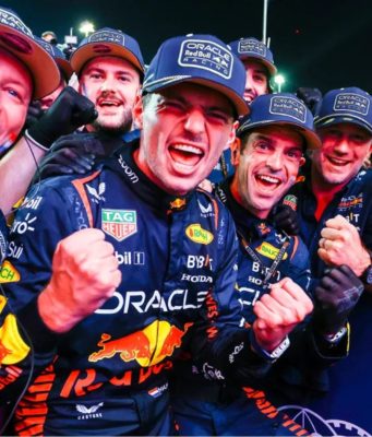 Max Verstappen Campeón de la Formula 1 con los Red Bull.