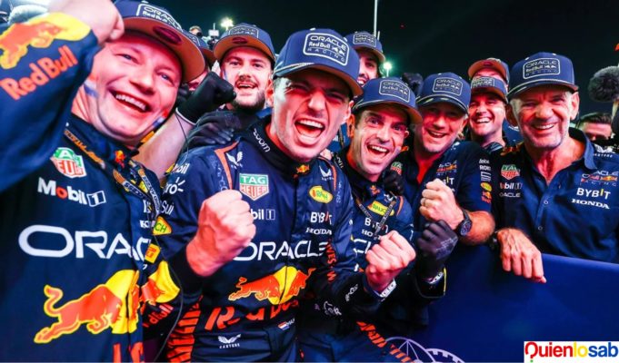 Max Verstappen Campeón de la Formula 1 con los Red Bull.
