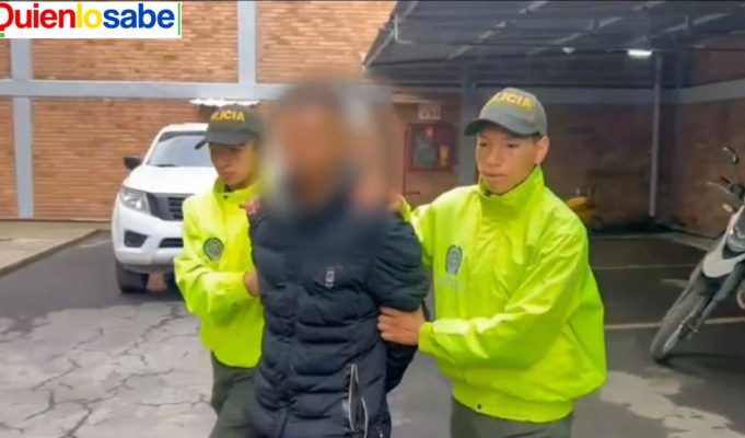 En un hecho que generó indignación en Colombia, en la noche del 31 de octubre de 2023, un hombre fue asesinado frente a su hija en el