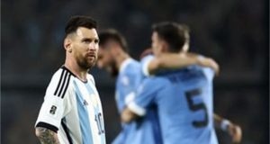 Uruguay mete miedo y le gana a Argentina en la Bombonera.