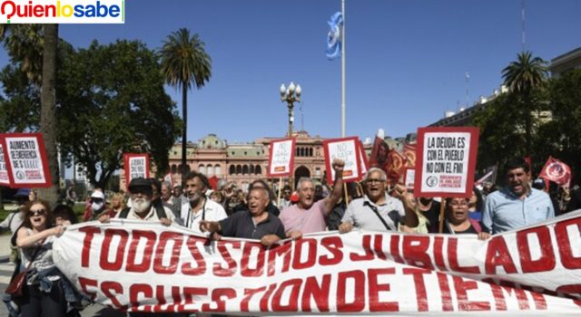 Javier Milei confirmo su Proyecto económico, las protestas no se hicieron esperar. Protestas en Argentina por la Reforma económica del presidente Javier Milei.