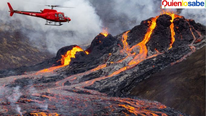 Espectacular erupción de volcán en Islandia muestra los ríos de lava.