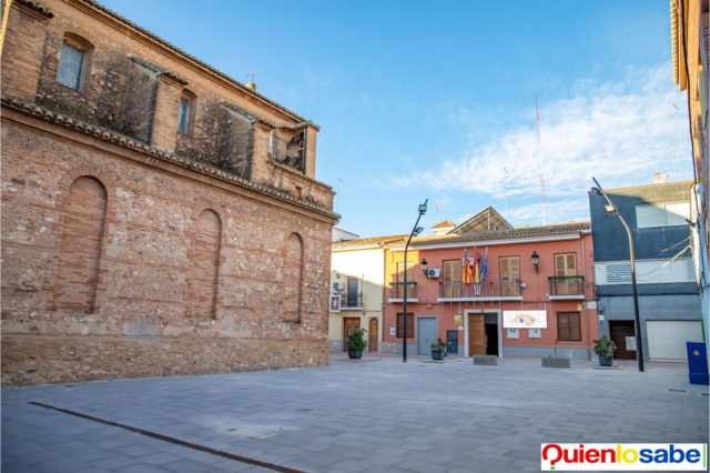 Lugar nuevo de la Corona y popularmente conocido como Pueblo nuevo de la Corona uno de los mas pequeños de España.