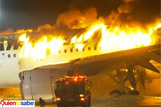 Avión se incendia en pista de Japón, aun no hay claridad de lo que causo el siniestro.