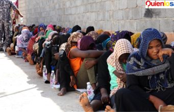 La Policía española encuentra migrantes senegaleses.