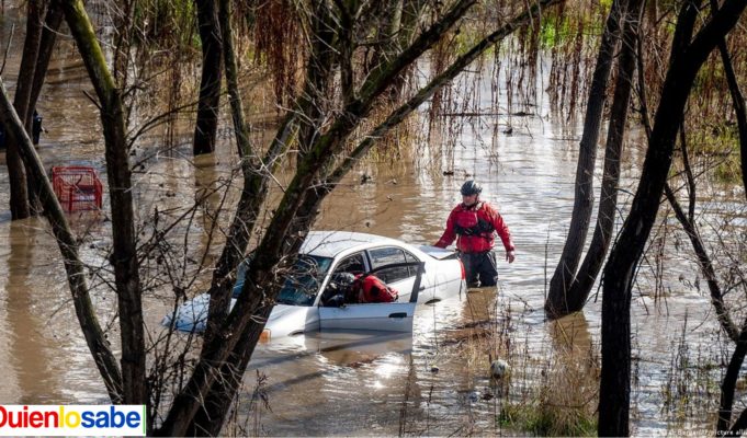 Tormentas en California cobran la vida de una persona y miles de usuarios sin fluido eléctrico.