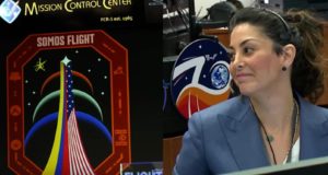 Diana Trujillo la ingeniera Aeroespacial Colombiana en la NASA y su insignia.