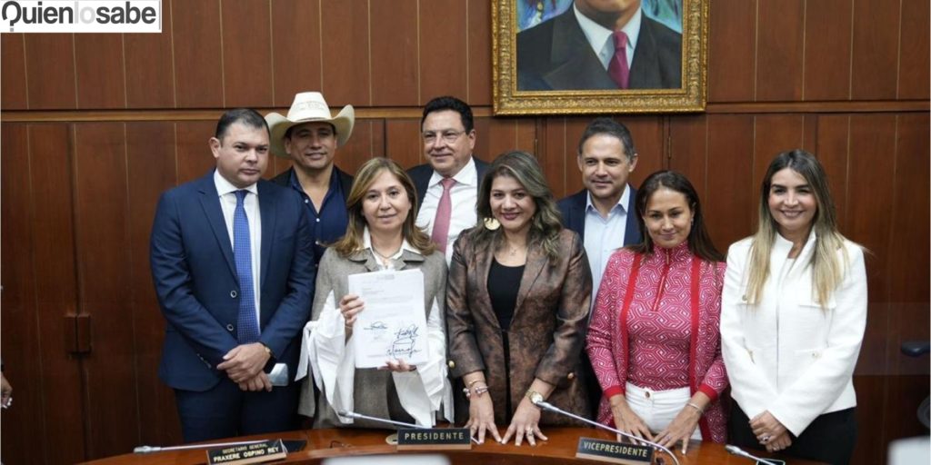 Virtual Hundimiento a la Reforma a la Salud del Presidente Gustavo Petro.