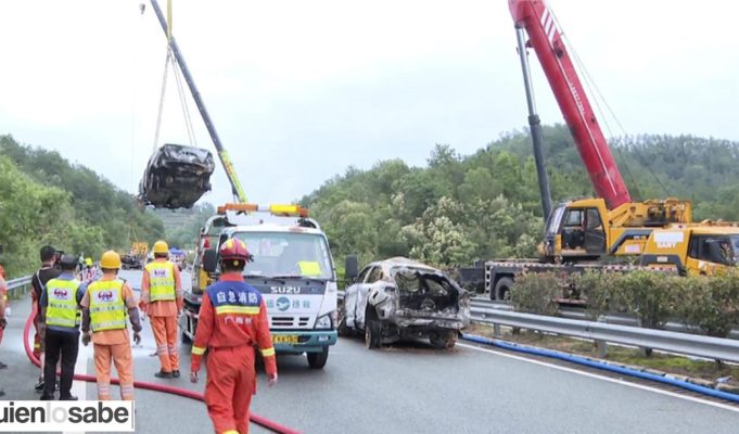 A 48 muertos haciende el numero de victimas por el derrumbe en autopista de China.