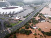 Inundaciones en Brasil aumentaron a 127 las victimas, centenares de dignificados y Estadio bajo el agua. Crudas Imágenes de las inundaciones en Brasil.